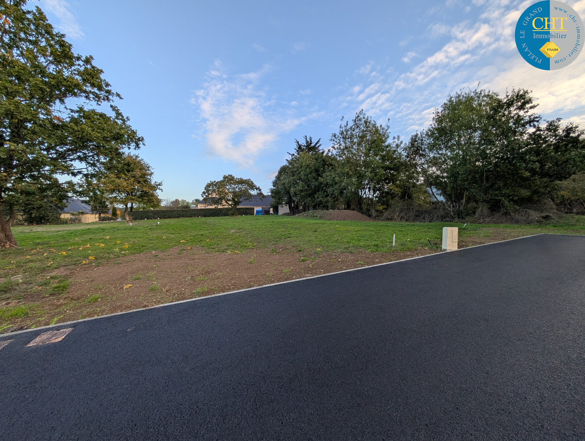 terrain à bâtir viabilisé · bourg de comblessac (35330) avec cht immobilier · 40 100 €